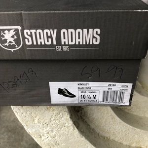 Barely Worn Men's Dress Shoes for the man that likes to DRESS to IMPRESS!!